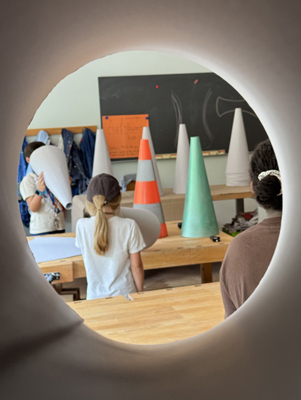 ensemble arcimboldo / rauschend 2025–1898 / Primarschule Niederholz / Vermittlungs-Workshop