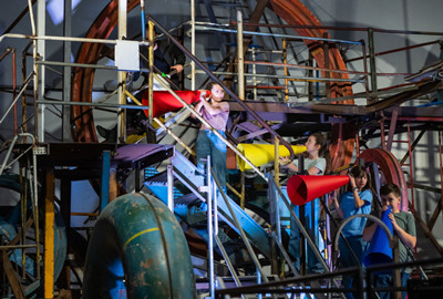 ensemble arcimboldo / rauschend 2025–1898 / Museum Tinguely, Basel